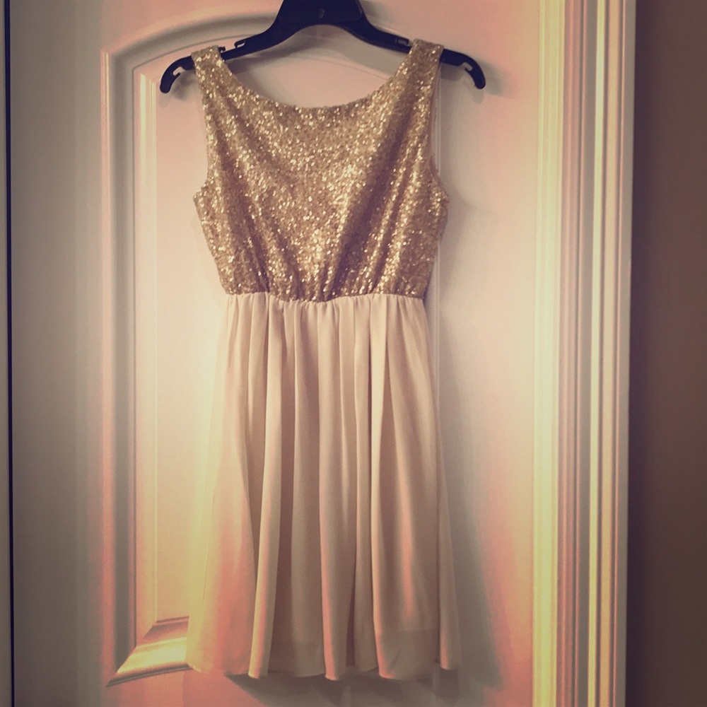 Like New Alythea Sequin Dress - Size Small